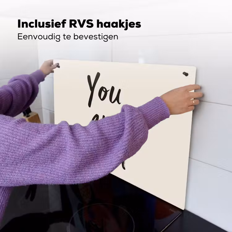 Minimalistisch - Beige - Love Inductie beschemer met haakjes klein -ky-ophangen-nl