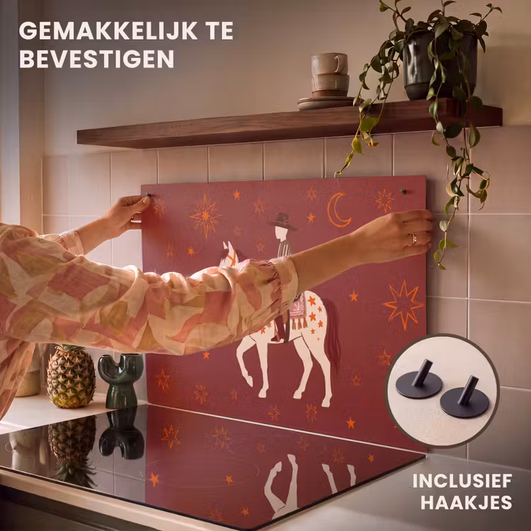 Paard - Ruiter - Sterren - Nacht - Illustratie Inductie beschemer met haakjes klein -ky-ophangen-nl