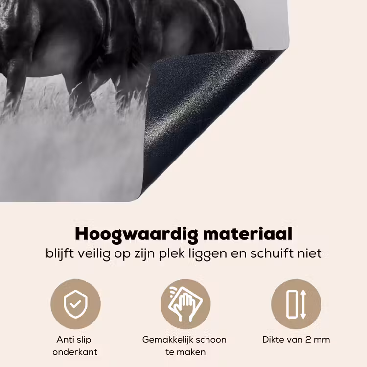 Paarden - Gras - Zwart - Wit Inductie beschemer met haakjes klein -ky-onderkant-nl