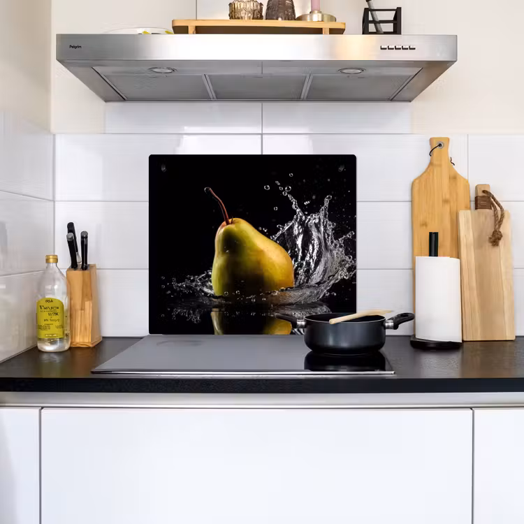 Peer - Fruit - Water - Zwart Inductie beschemer met haakjes middel -sfeer2