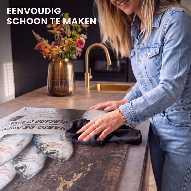 Inductiebeschermer & spatscherm (2in1) - Sardientje - krant - snijplank - Sardientje - krant - snijplank Inductie beschemer met haakjes klein