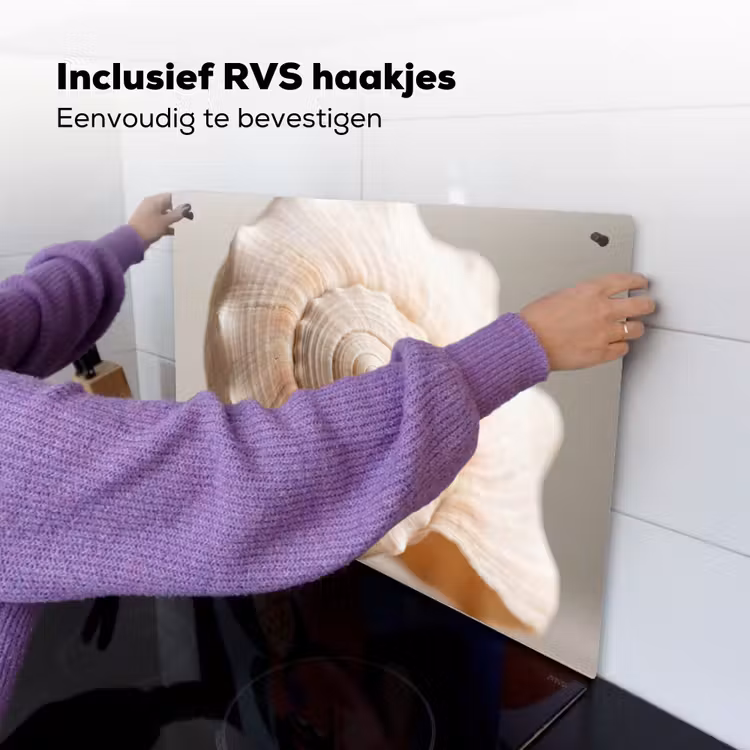 Schelp - Detail - Beige Inductie beschemer met haakjes klein -ky-ophangen-nl