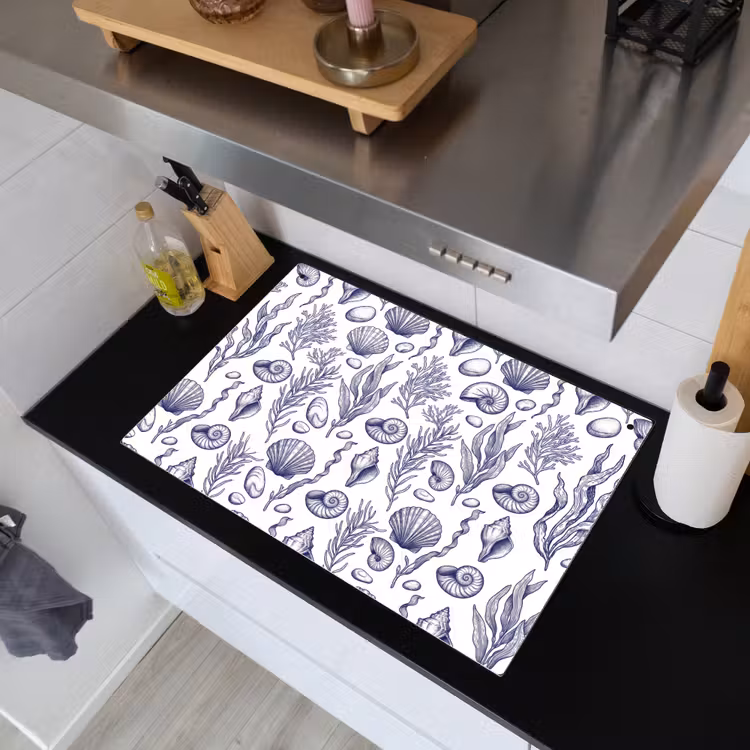 Schelpen - Zeewier - Oceaan - Illustratie - Blauw Inductie beschemer met haakjes klein -sfeer1