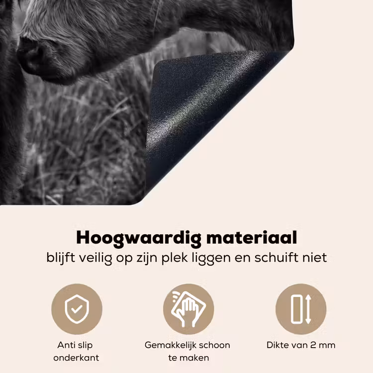 Schotse hooglander - Kalf - Zwart - Wit Inductie beschemer met haakjes klein -ky-onderkant-nl