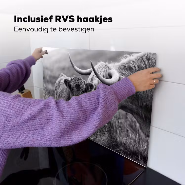 Schotse hooglander - Kalf - Zwart - Wit Inductie beschemer met haakjes klein -ky-ophangen-nl