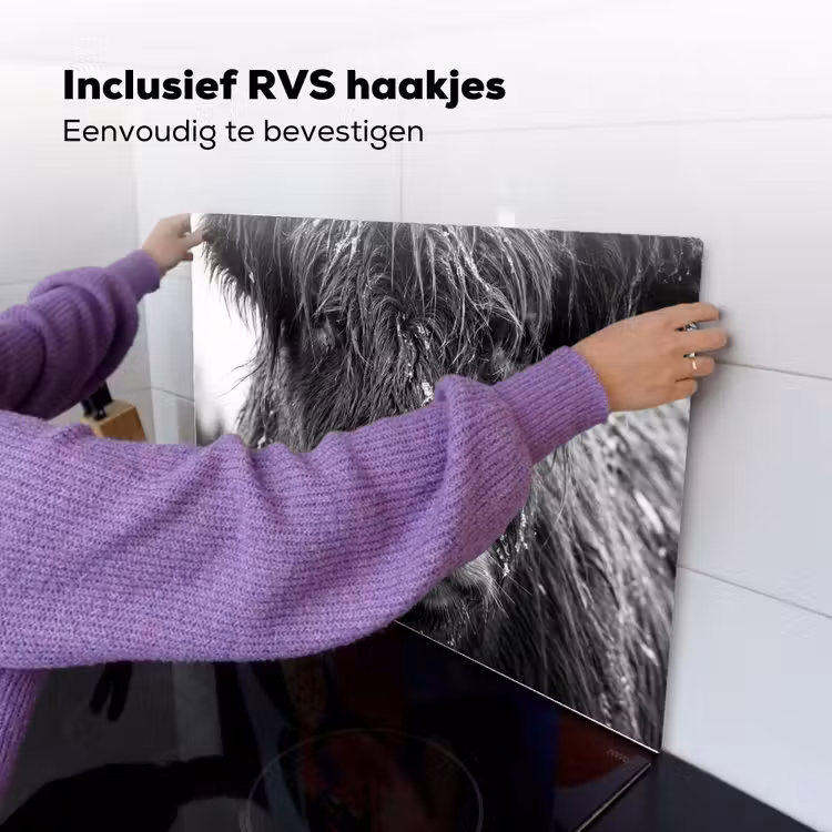 Schotse hooglander - Zwart - Wit - Sneeuwvlokken Inductie beschemer met haakjes klein -ky-ophangen-nl