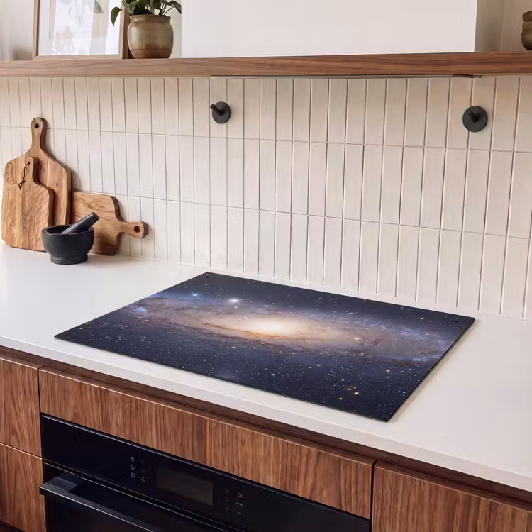 Inductiebeschermer & spatscherm (2in1) - Sterrenstelsel - Ruimte - Kosmos - Sterrenstelsel - Ruimte - Kosmos Inductie beschemer met haakjes klein