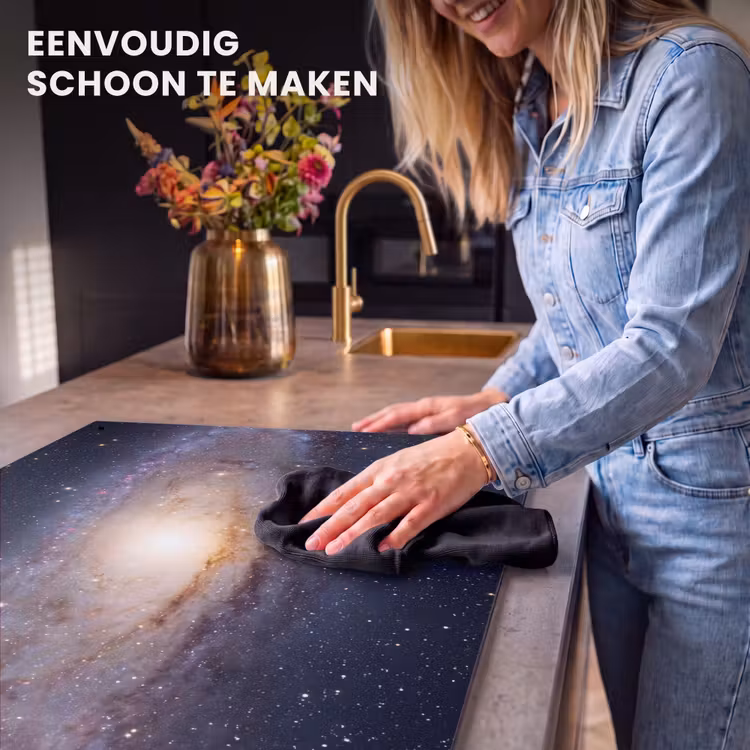 Inductiebeschermer & spatscherm (2in1) - Sterrenstelsel - Ruimte - Kosmos - Sterrenstelsel - Ruimte - Kosmos Inductie beschemer met haakjes klein