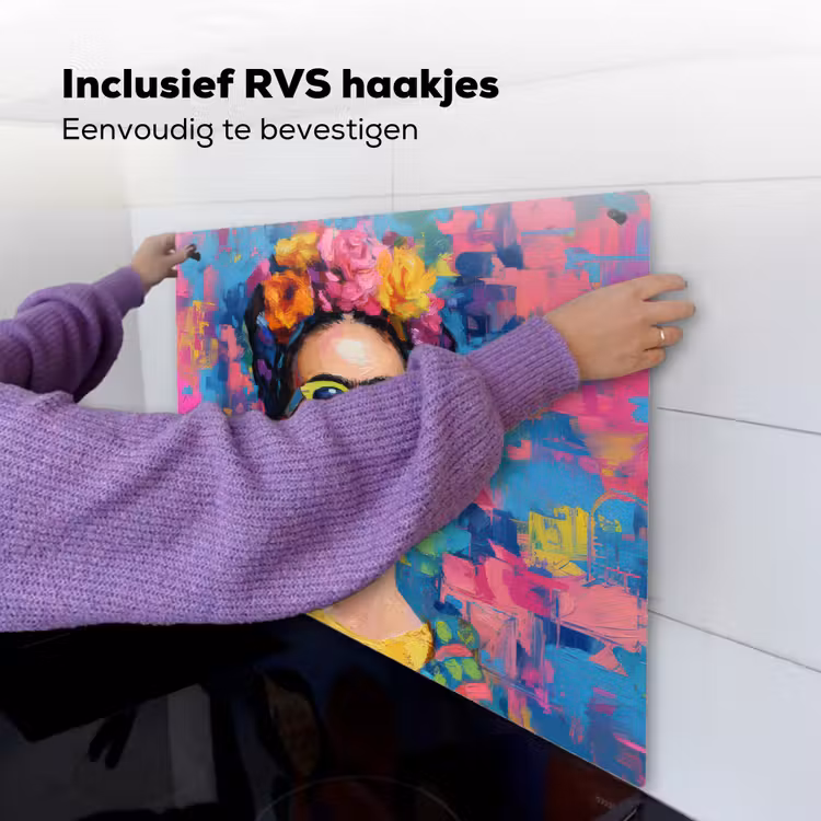 Vrolijk portret - Vrouw - Bloemenkroon Inductie beschemer met haakjes middel -ky-ophangen-nl