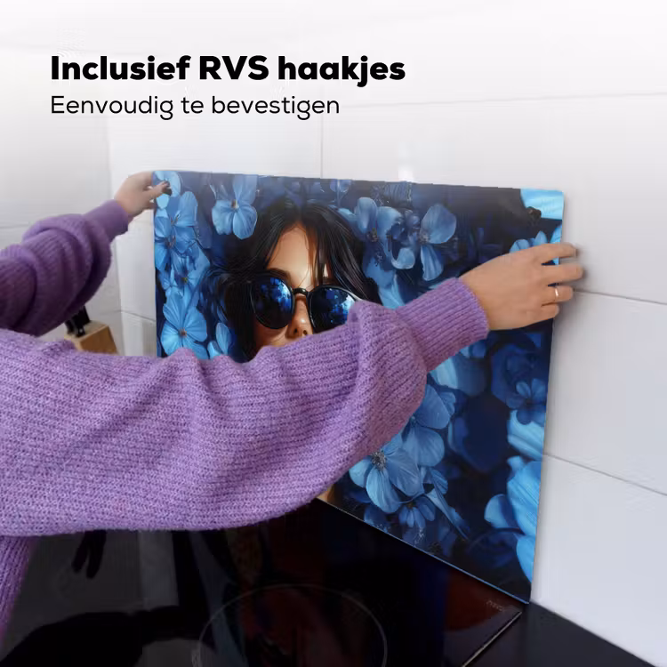 Vrouw - Blauw - Bloemen - Vlinders - Natuur Inductie beschemer met haakjes klein -ky-ophangen-nl