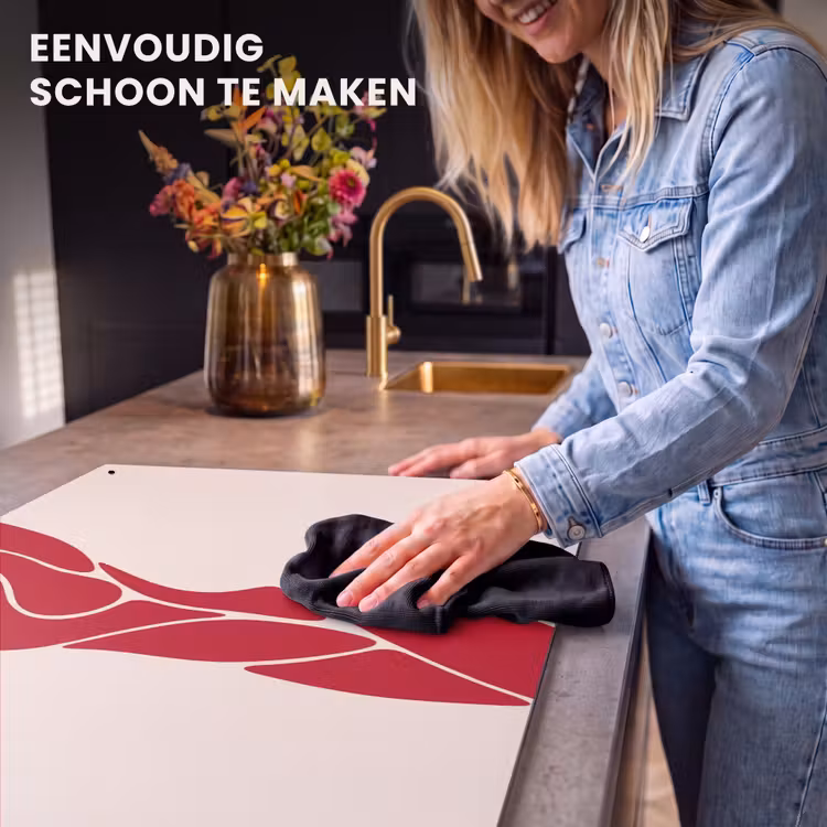 Vrouw - Figuur - Abstract - Modern - Rood Inductie beschemer met haakjes klein -ky-schoon-nl