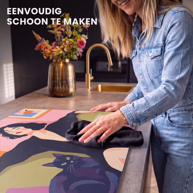 Vrouw - Kat - Interieur - Modern - Kleurrijk Inductie beschemer met haakjes klein -ky-schoon-nl