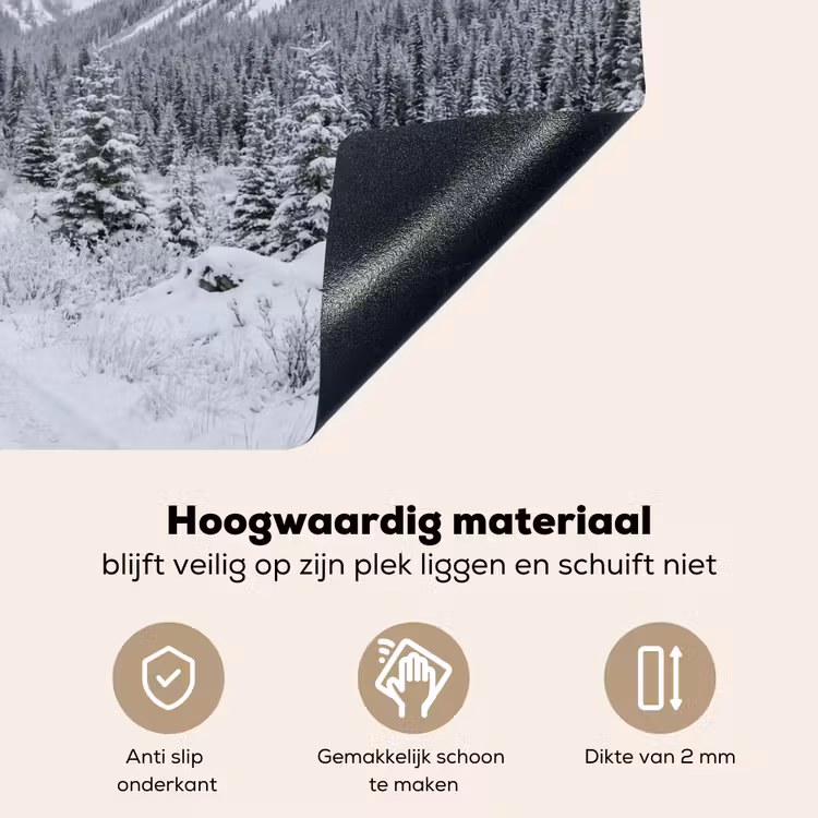 Weg - Bergen - Sneeuw - Naaldbos - Avontuurlijk Inductie beschemer met haakjes klein -ky-onderkant-nl