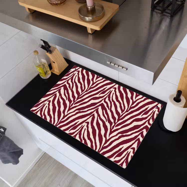Zebra - Motief - Bordeaux - Rood Inductie beschemer met haakjes klein 777 -sfeer1
