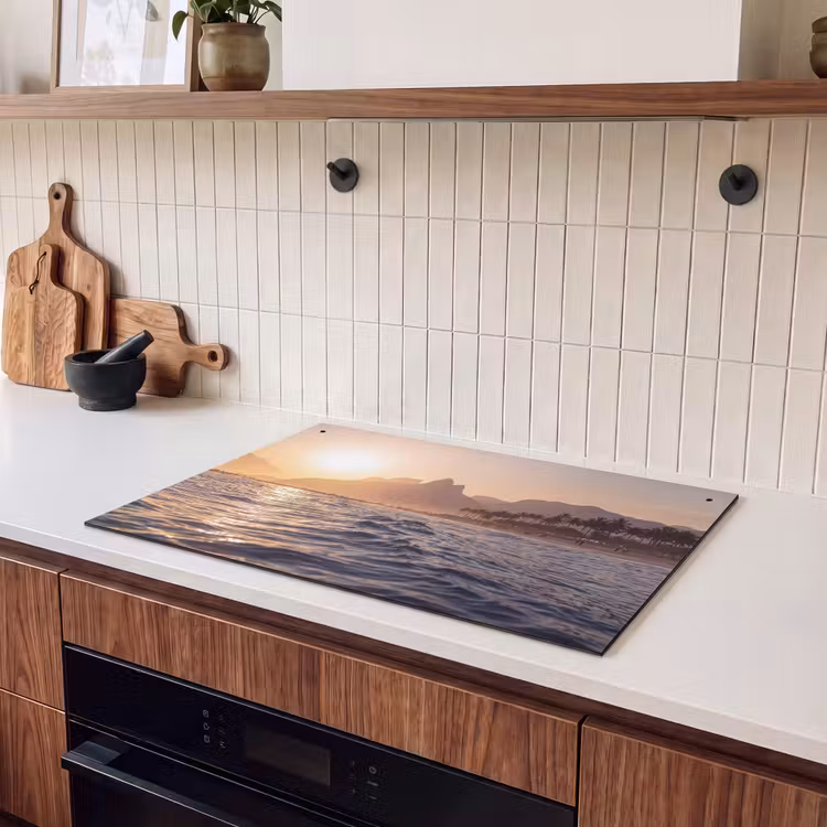Zee - Golven - Zonsondergang - Kust - Goud Inductie beschemer met haakjes klein -sfeer1