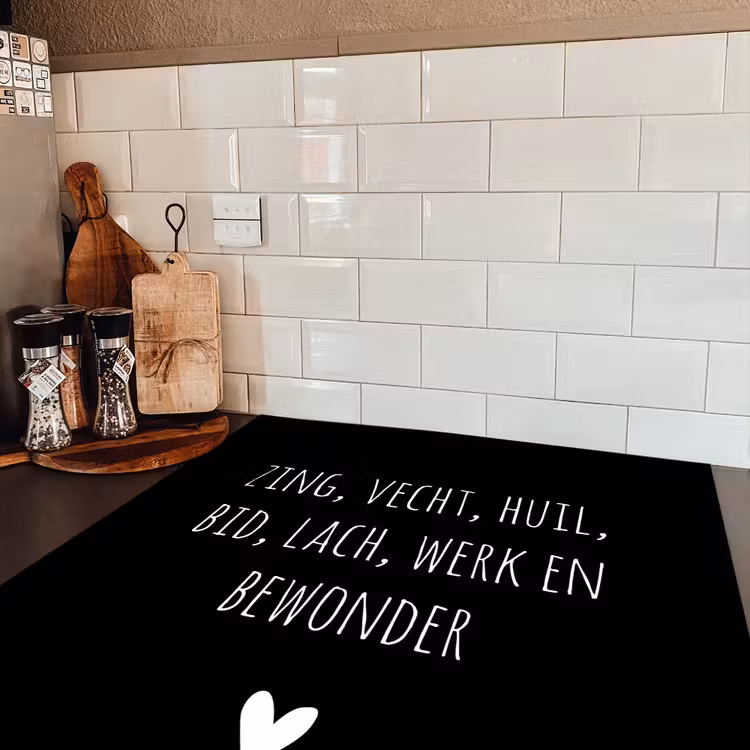Spreuken - Ramses Shaffy - Zing vecht huil bid lach werk en bewonder - Quotes Inductie beschermer vinyl 3mm middel -sfeer3