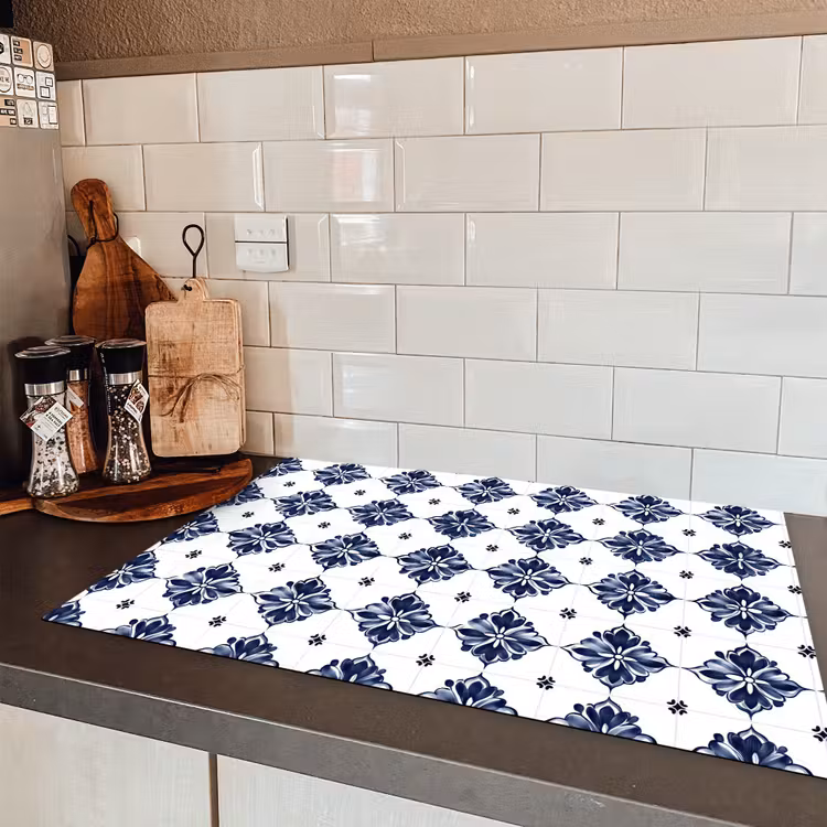 Tegelmotief - Blauw - Wit - Bloem Inductie beschermer vinyl 3mm klein 276 -sfeer3