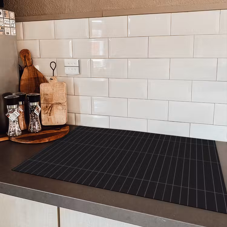 Verticaal - Wandtegel - Mat - Zwart Inductie beschermer vinyl 3mm klein 276 -sfeer3
