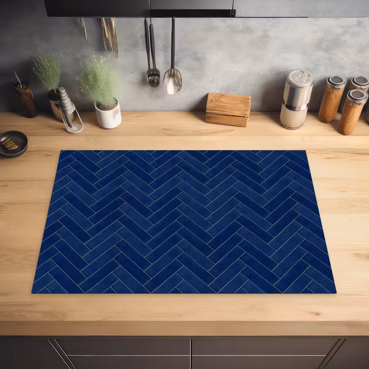 Visgraat - Wandtegel - Donkerblauw - Navy Blue Inductie beschermer vinyl 3mm klein 276 -sfeer5