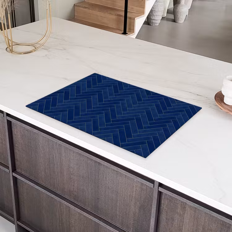 Visgraat - Wandtegel - Donkerblauw - Navy Blue Inductie beschermer vinyl 3mm klein 276 -sfeer8