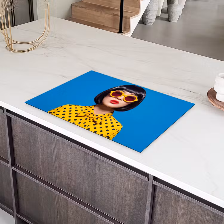Vrouw - Zonnebril - Pop Art - Portret - Geel Inductie beschermer vinyl 3mm klein -sfeer8