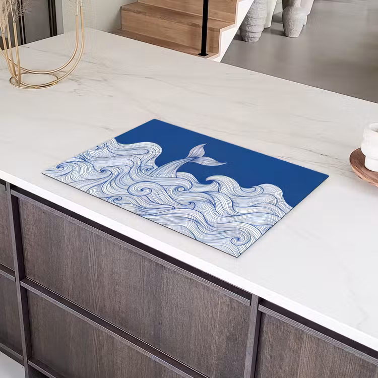 Walvis - Staart - Golven - Lijntekening - Blauw Inductie beschermer vinyl 3mm klein -sfeer8