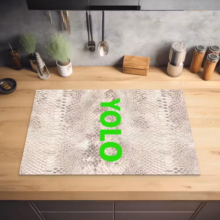 YOLO - Groen - Neon - Slangenprnt Inductie beschermer vinyl 3mm klein -sfeer5