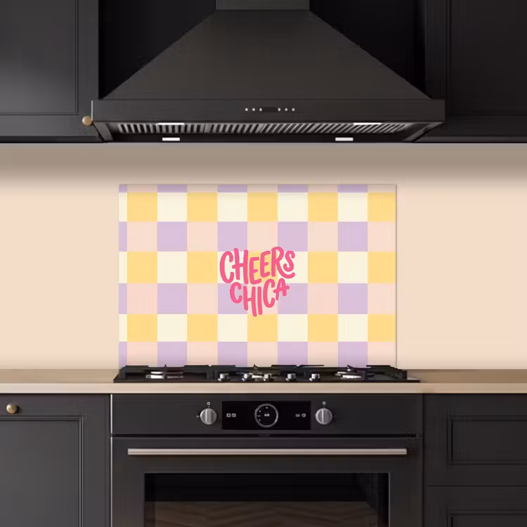 Cheers Chica - Ruitjes - Lila - Geel keuken achterwand spatscherm klein -sfeer1