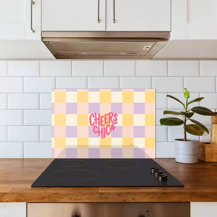 Cheers Chica - Ruitjes - Lila - Geel keuken achterwand spatscherm klein -sfeer2