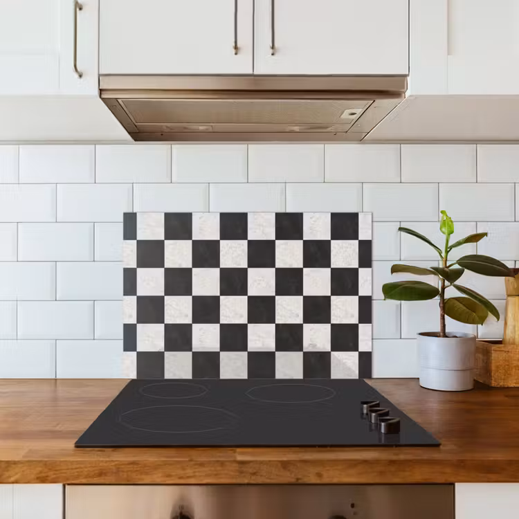 Dambord - Marmer - Zwart - Wit keuken achterwand spatscherm klein 900 -sfeer2