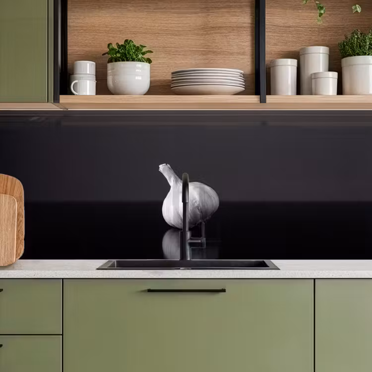 Knoflook - Zwart - Wit keuken achterwand 2 middel -sfeer3