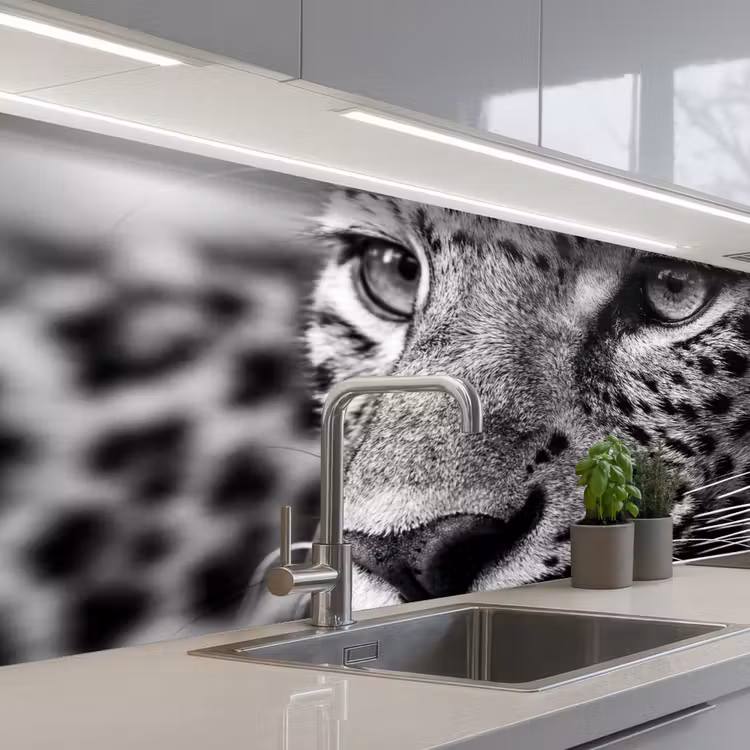 Luipaard - Zwart - Wit - Oog keuken achterwand 2 middel -3d_schuin
