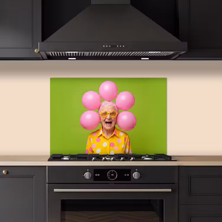 Mens - Ballonnen - Feest - Kleurrijk - Roze keuken achterwand spatscherm klein -sfeer1