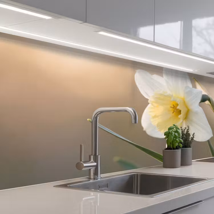 Narcis - Bloem - Minimalistisch keuken achterwand 2 middel -3d_schuin