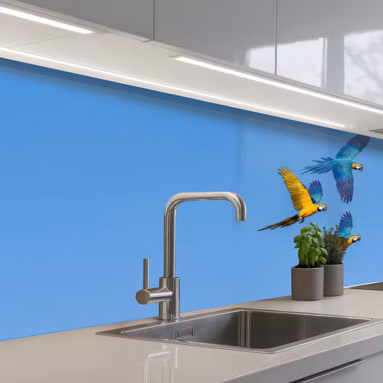 Papagaai - Vliegen - Blauw - Geel keuken achterwand 2 middel -3d_schuin