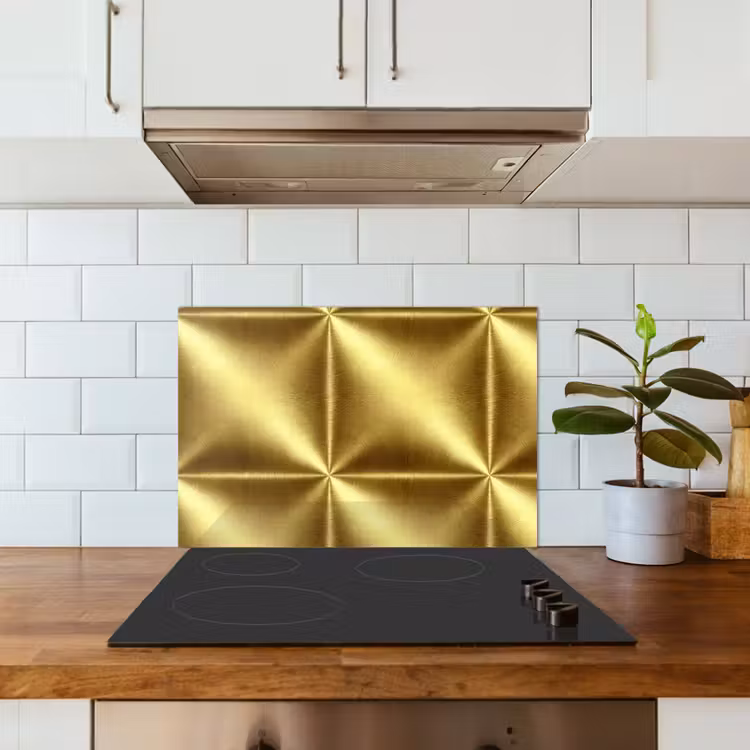Textuur - Geborsteld Goud - Industrieel - Metallic keuken achterwand spatscherm klein 900 -sfeer2