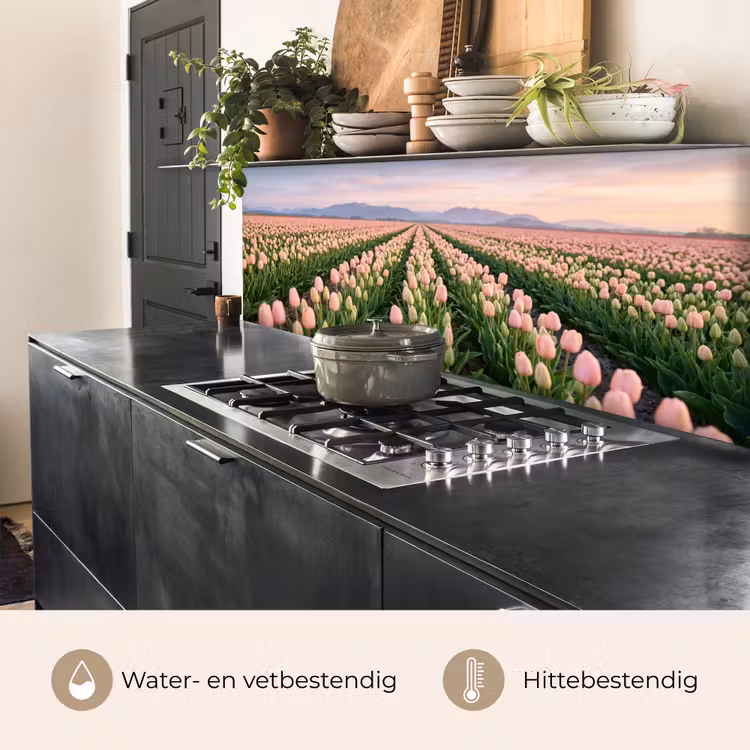 Tulpen - Landschap - Roze keuken achterwand 2 middel -usp_NL