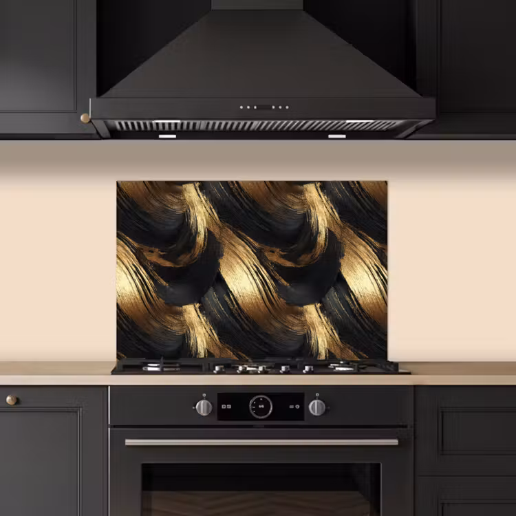 Verfstreken - Abstract - Goud - Zwart keuken achterwand spatscherm klein 900 -sfeer1