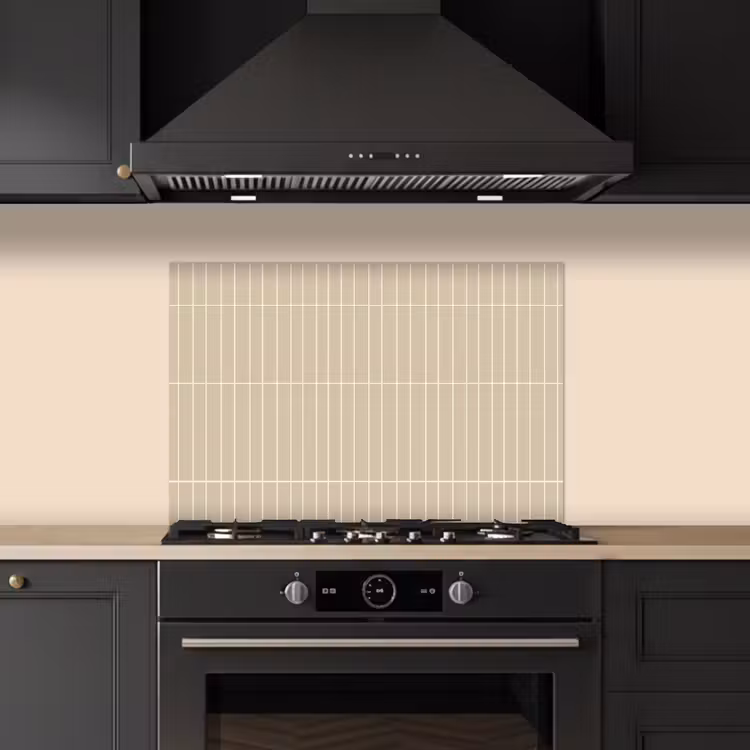 Verticaal - Wandtegel - Crème - Beige keuken achterwand spatscherm klein 900 -sfeer1