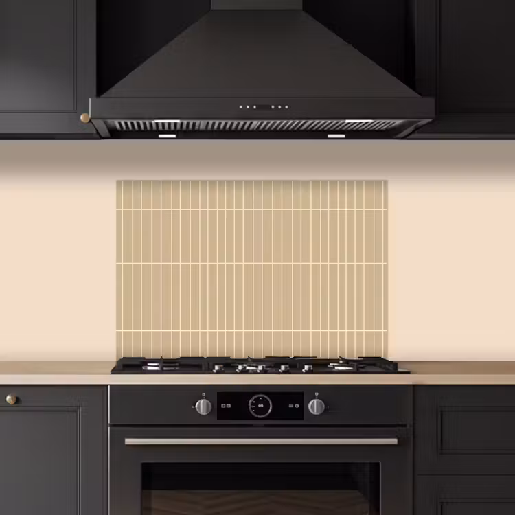 Verticaal - Wandtegel - Zand - Beige keuken achterwand spatscherm klein 900 -sfeer1