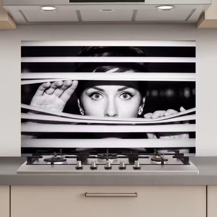 Vrouw - Jaloezieën - Portret - Zwart-wit keuken achterwand spatscherm klein -3d_website