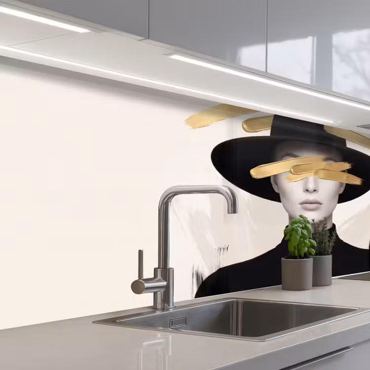 Vrouw - Portret - Modern - Goud - Kunst keuken achterwand 2 middel -3d_schuin