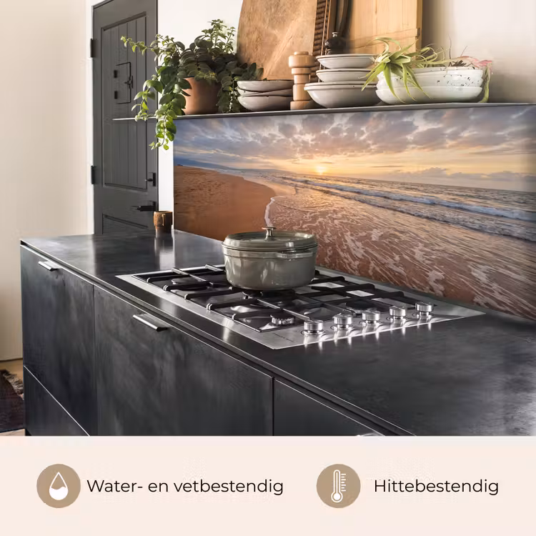 Zee - Kustlijn - Wolken - Landschap - Oranje keuken achterwand 2 middel -usp_NL