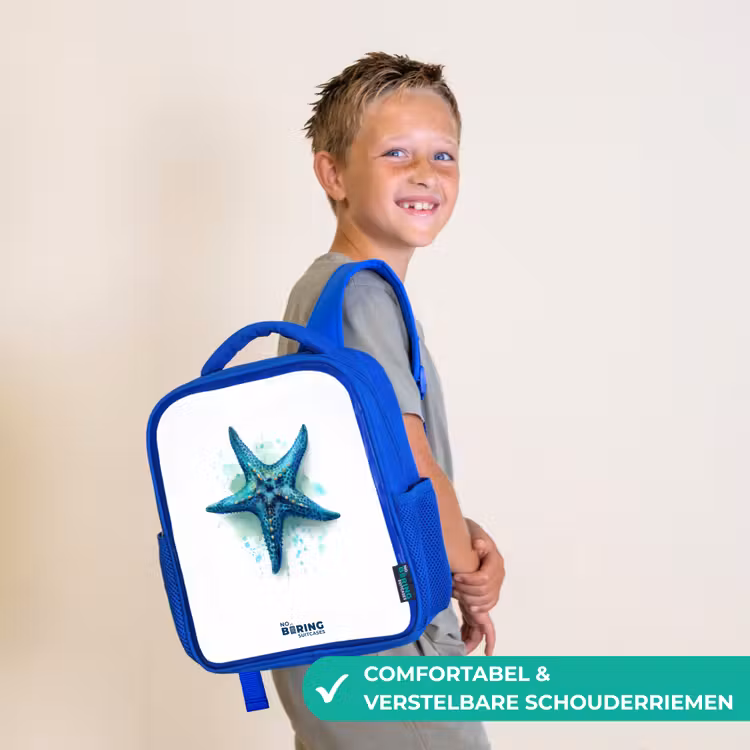 Blauwe Zeester op Witte Achtergrond Kinderrugzak - Blauw middel -sfeer3_NL