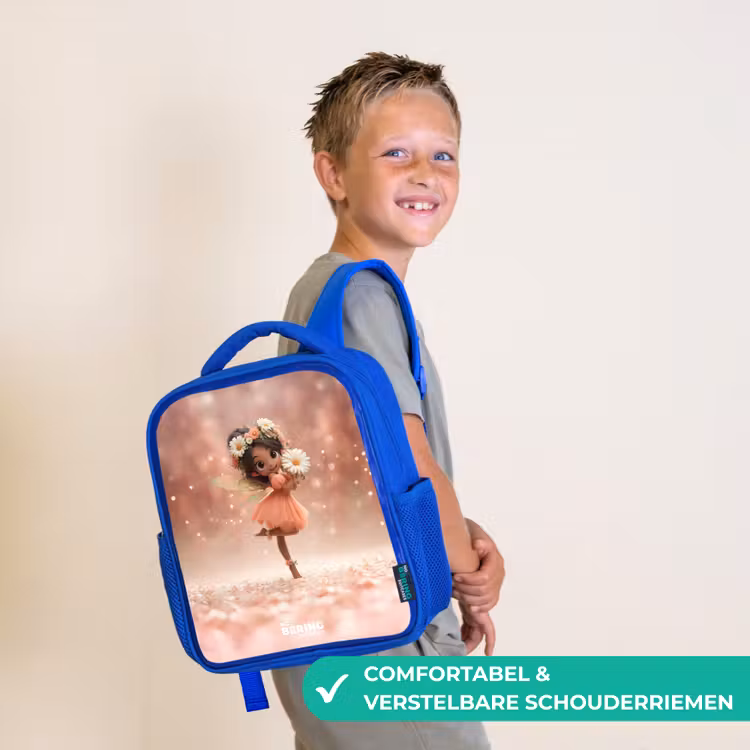 Fee met madeliefjes Kinderrugzak - Blauw middel -sfeer3_NL