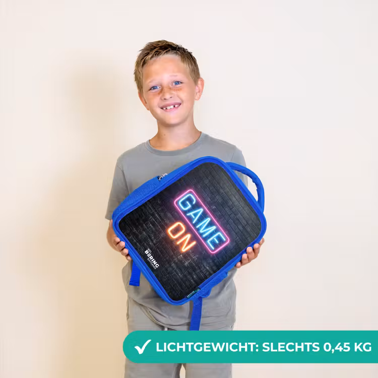 Game - Letters - Neon Kinderrugzak - Blauw middel -sfeer1_NL