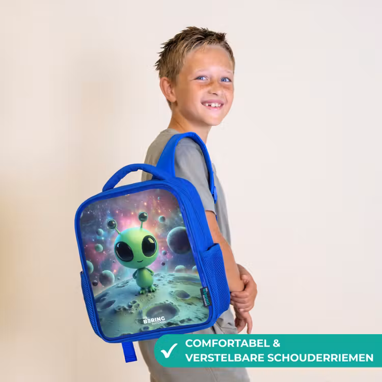 Groen buitenaards wezentje op maanlandschap Kinderrugzak - Blauw middel -sfeer3_NL