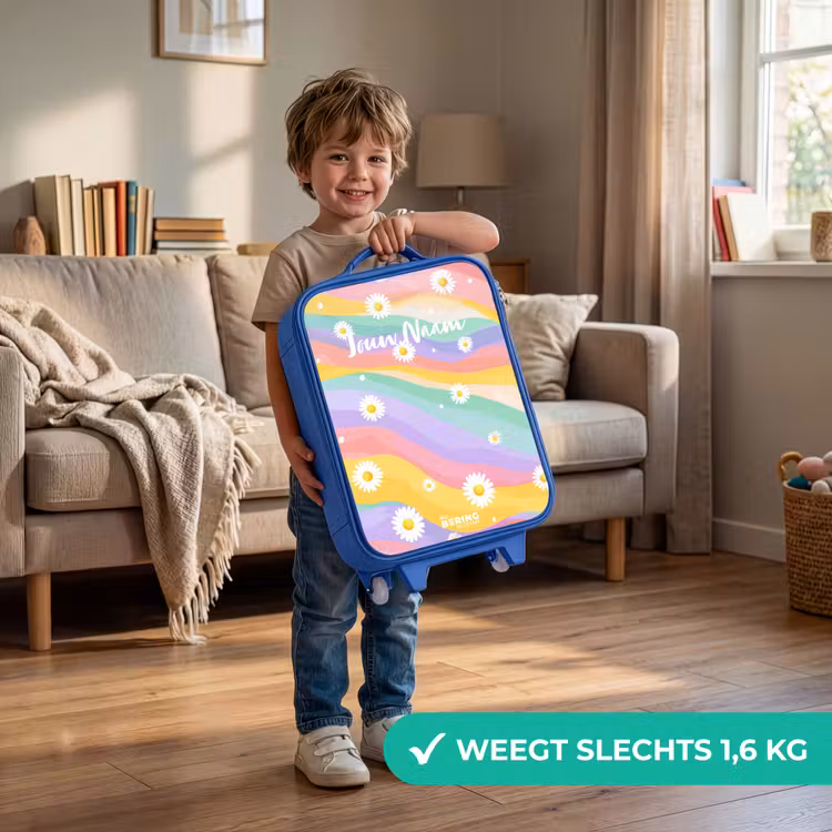 Madeliefjes op regenboogachtergrond Kinderkoffer - Blauw klein -sfeer2_NL