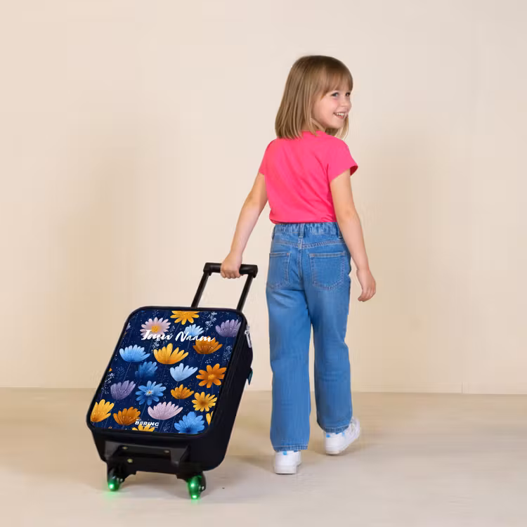 Bloemen op een donkerblauwe achtergrond Kinderkoffer - Zwart klein -sfeer1