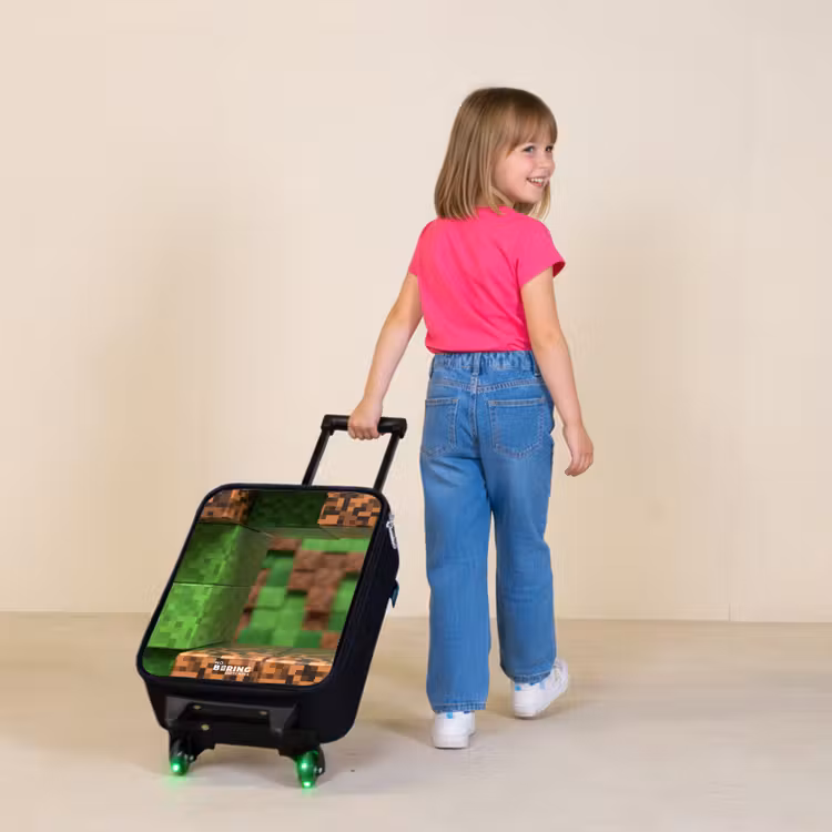 Close-up met pixelachtige blokken Kinderkoffer - Zwart klein -sfeer1